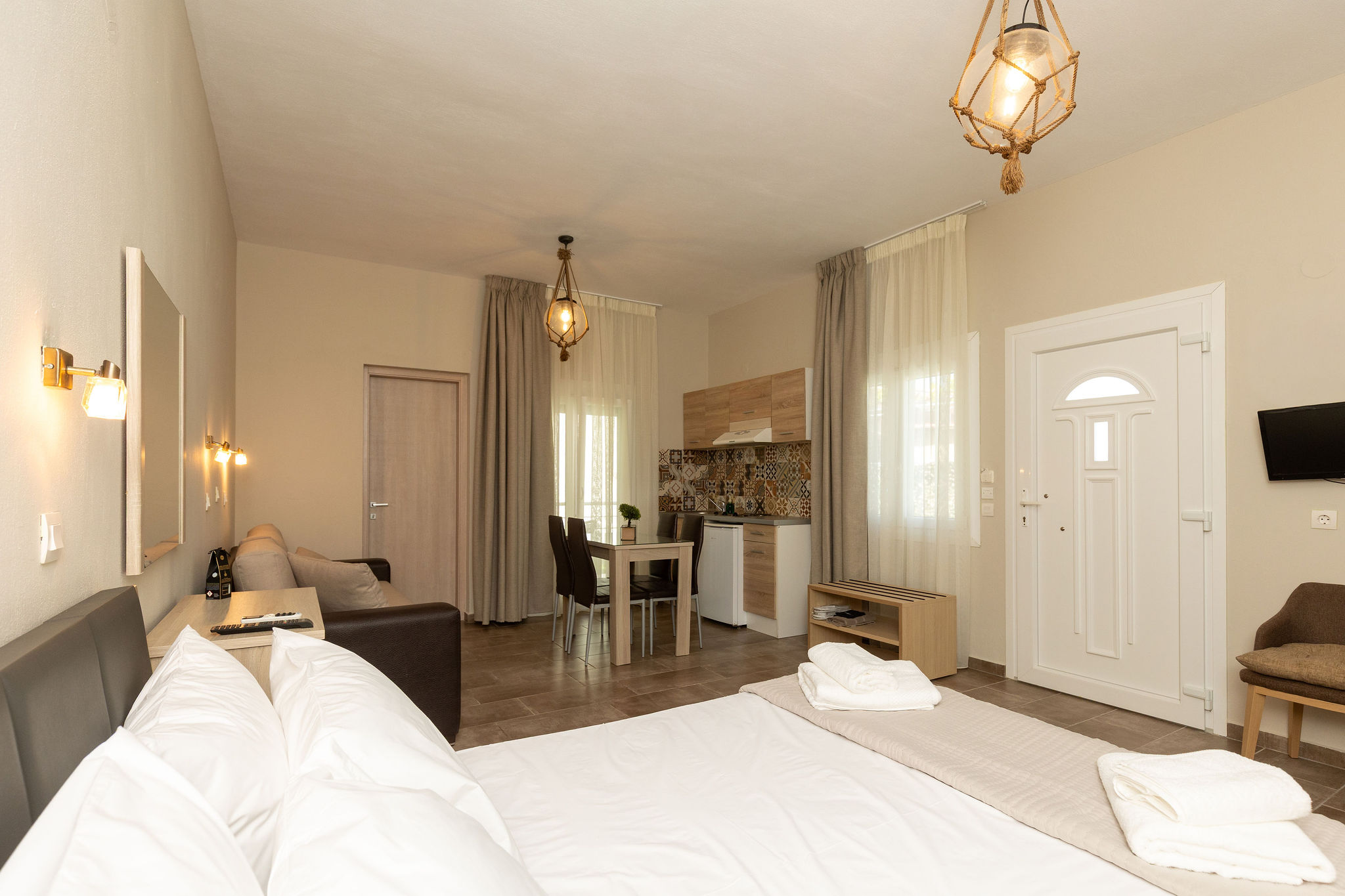 Room 14 — 3