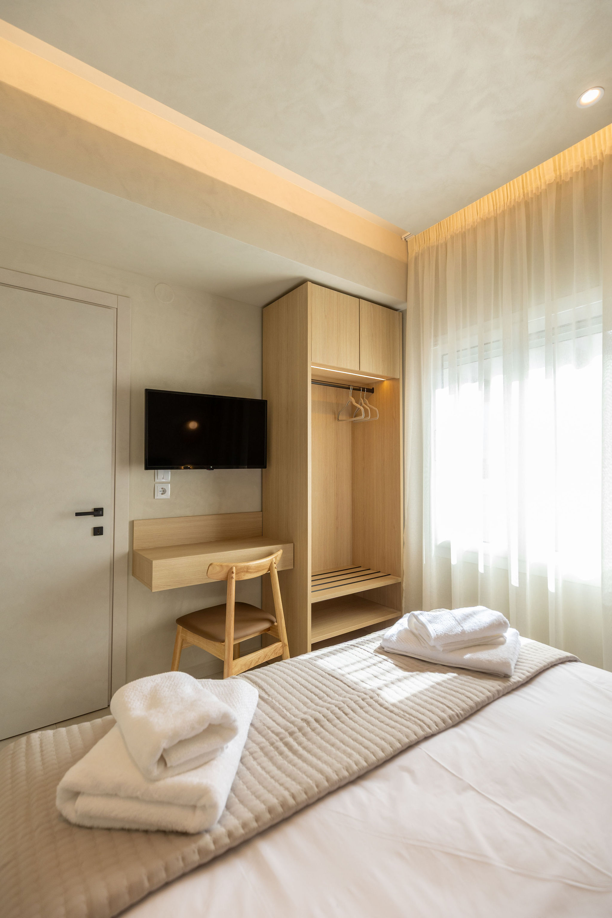 Room 12 — 7