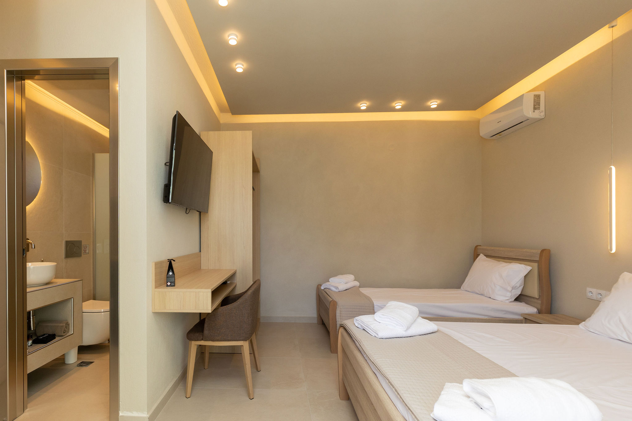 ROOM15 20
