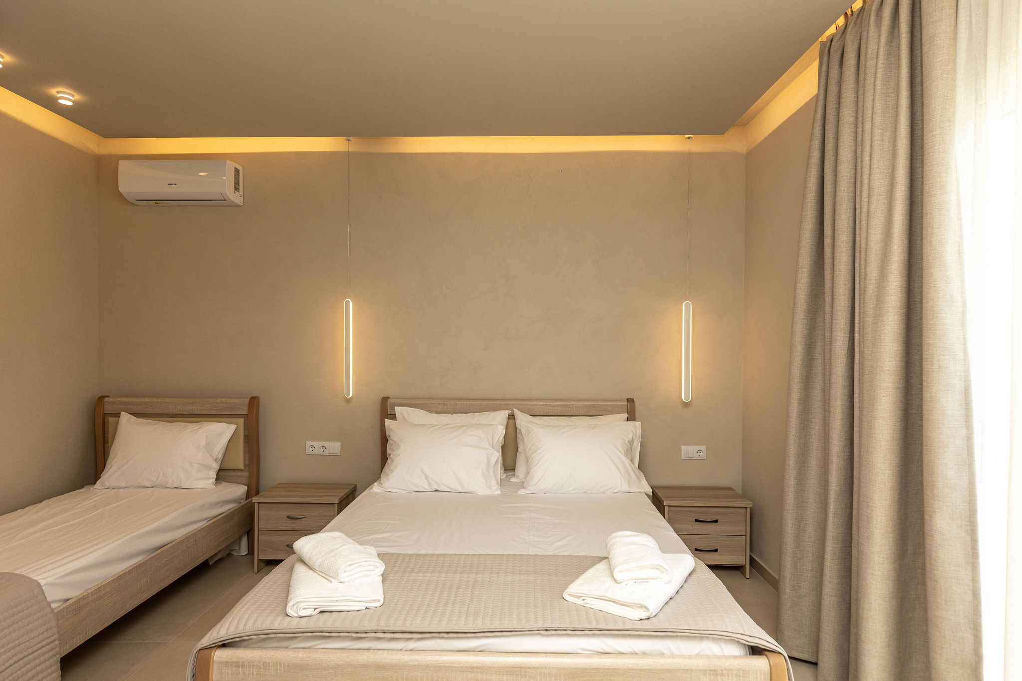 ROOM15 10