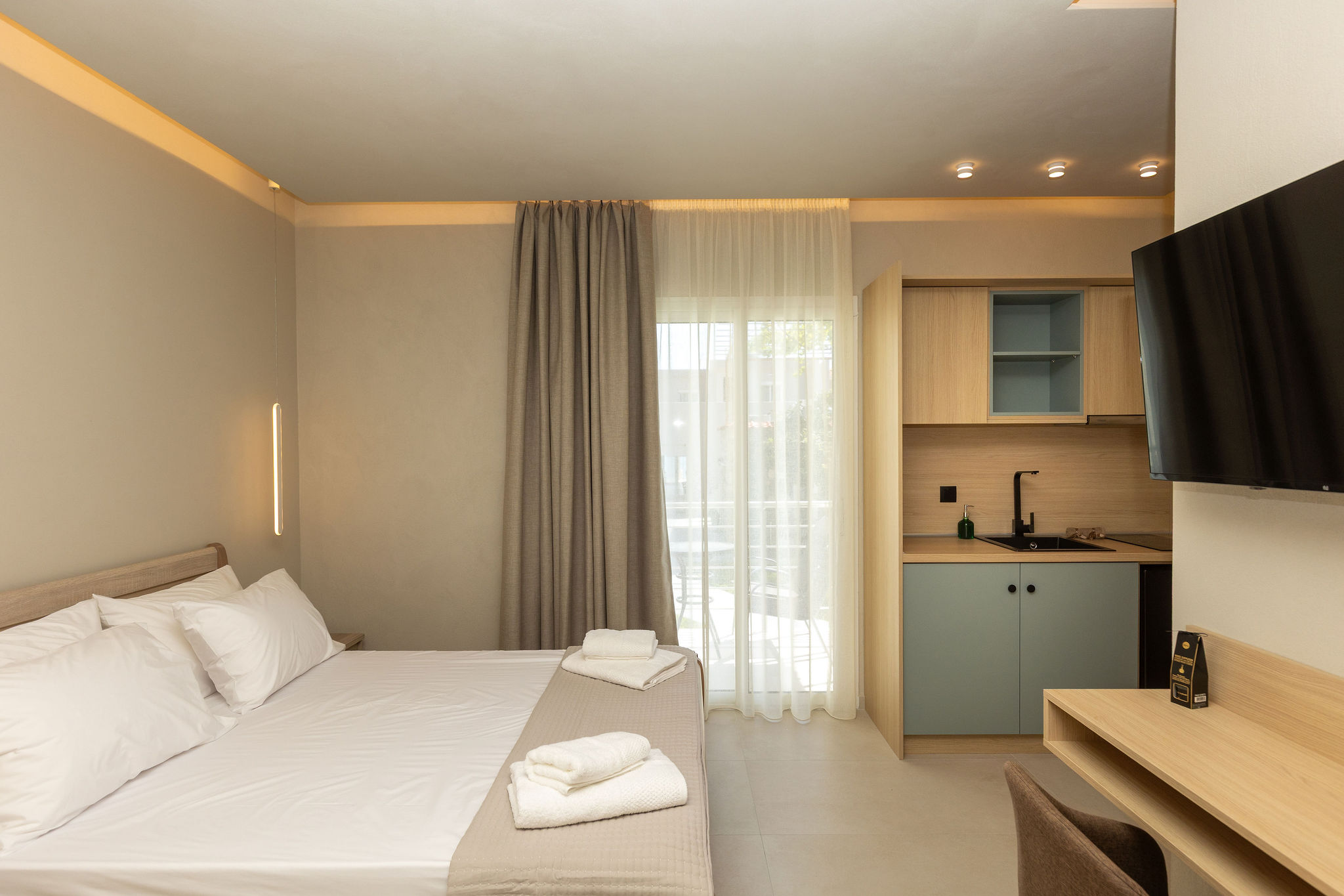 ROOM15 15